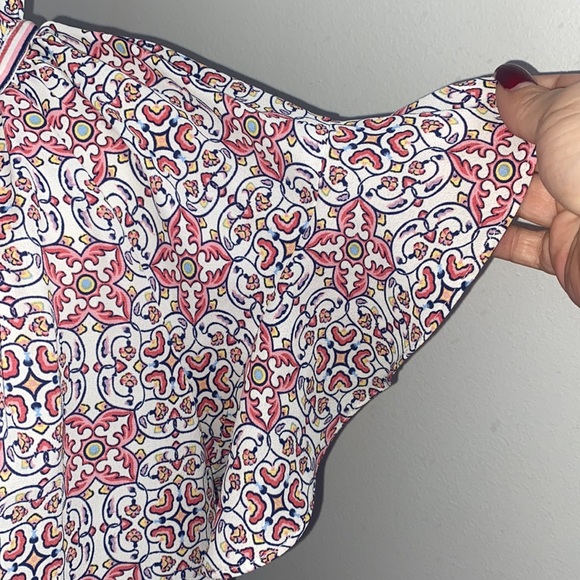 Max Studio Flutter Sleeve Blouse - Picture 4 of 9